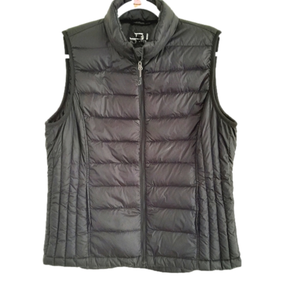 32 DEGREE Down/Feathet  Nylon Puffer Vest Size XL  EUC